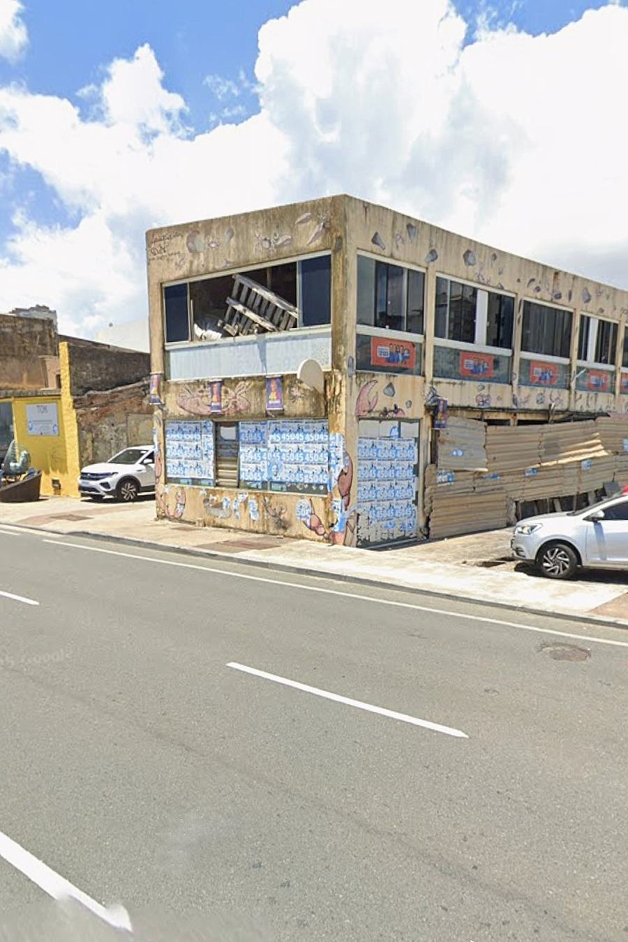 Abandono de imóveis acende alerta para segurança e saúde pública na Pituba