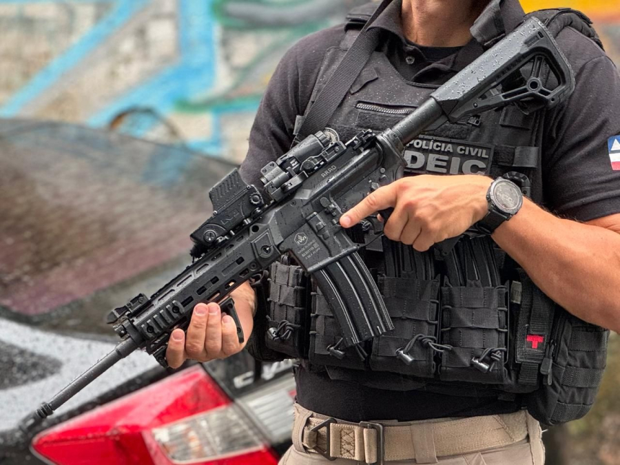 Polícia Civil cumpre em Salvador mandados de busca e apreensão no bairro da Pituba
