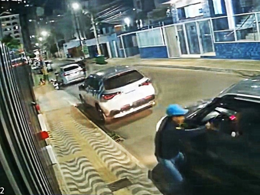 Mulher é rendida por criminosos e tem carro roubado na Pituba