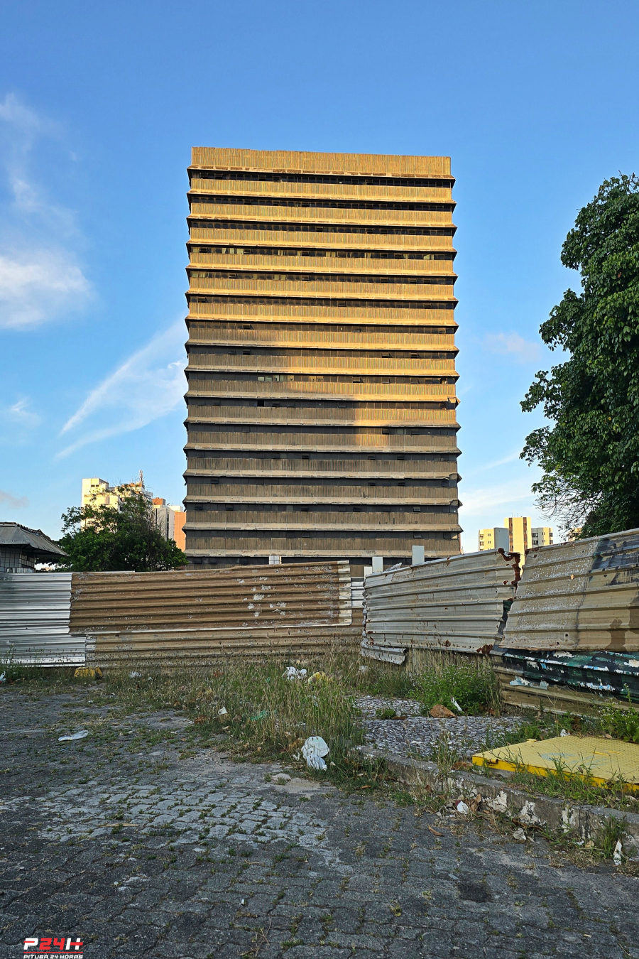 É, não foi desta vez: leilão do antigo prédio dos Correios na Pituba fracassa novamente